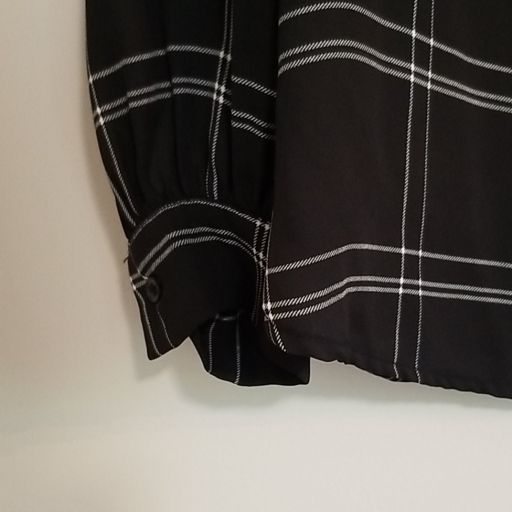 H&M button down shirt - Picture 3 of 4